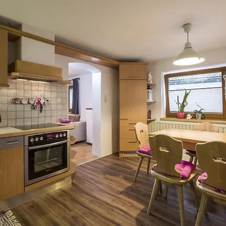 Haus Riedmann Christine هوبفغراتن إم بريكسنتال